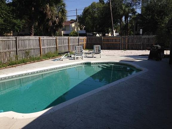 5th image of 601 S Melville Ave