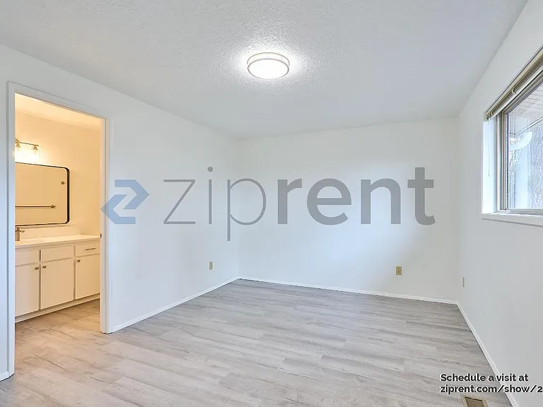4547 NW Tumalo Ct — Photo 18