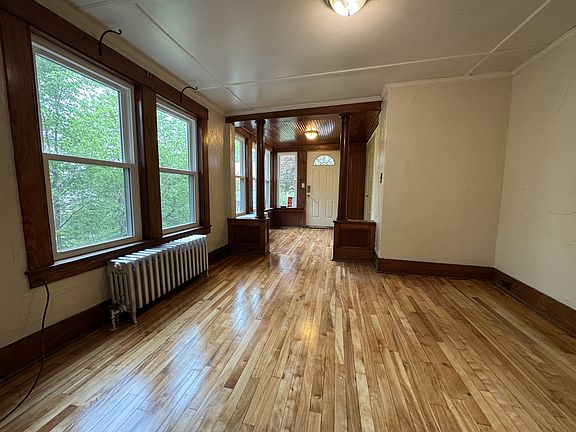 5th image of 25 Oak St #11389774