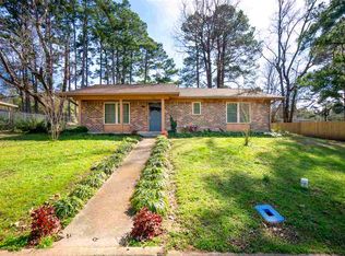 1105 Glenn St, Daingerfield, TX 75638