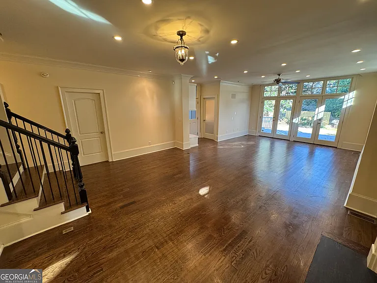 1092 McLynn Ave NE — Photo 16