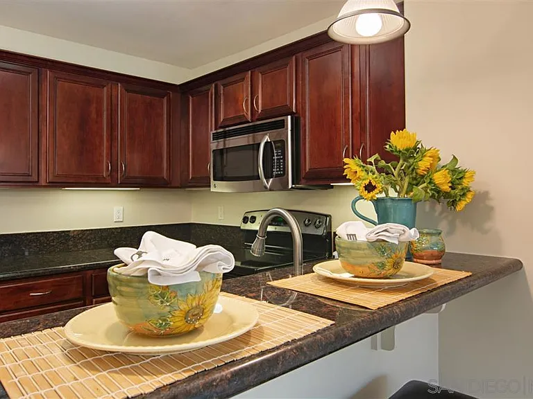 5404 Balboa Arms Dr #460 — Photo 9