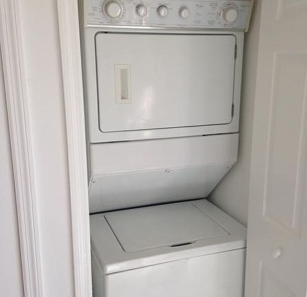 5th image of 1251 SE 28th Ct Unit 103