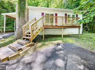 1020 Holley Ln, Lusby, MD 20657