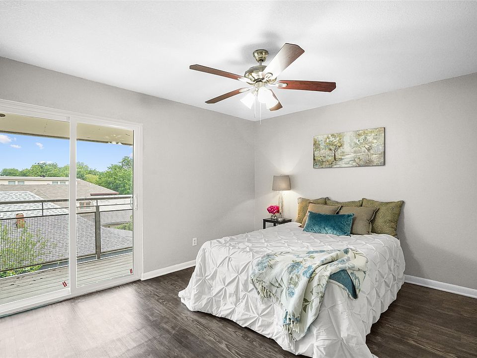 1st image of 4502 Gaston Ave APT 319