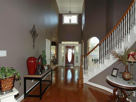 2nd image of 5203 Sandy Meadow Ln