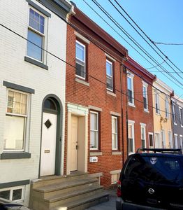 2528 Webster St, Philadelphia, PA, 19146