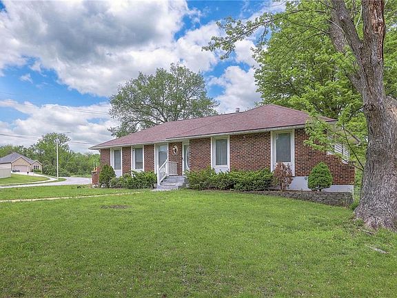 2nd image of 8912 Stark Ave