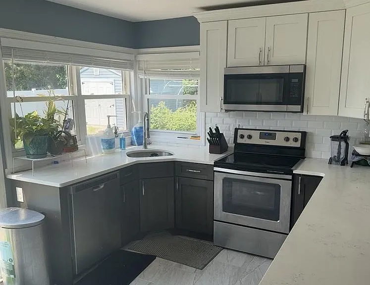 4 Patricia Ln — Photo 21