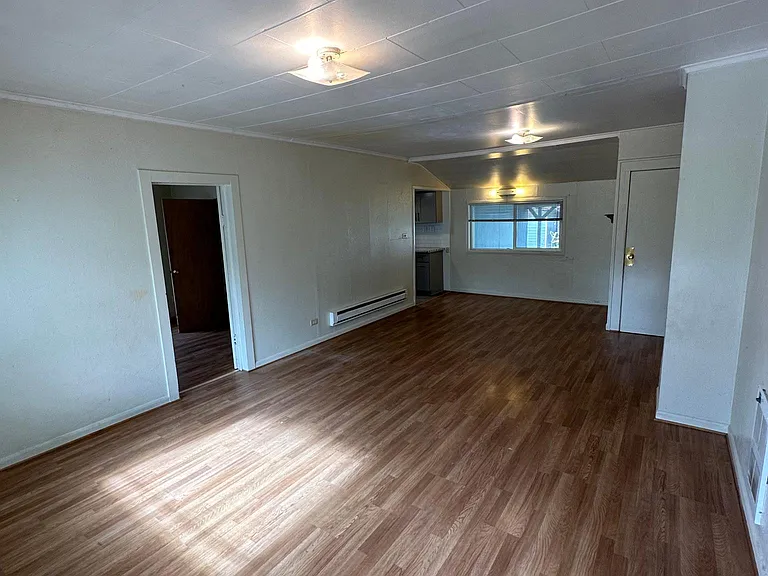1231 G St — Photo 6
