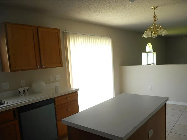 950 Derbyshire Dr — Photo 11