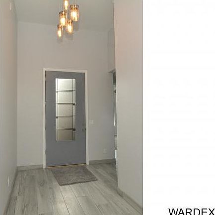 2nd image of 828 Canyon Dr