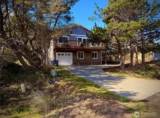459 S Bel Air Loop SW, Ocean Shores, WA 98569