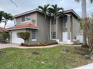 15961 SW 99th St, Miami, FL 33196