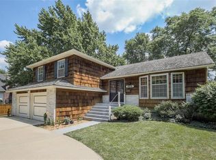 8515 W 72nd St, Overland Park, KS 66204