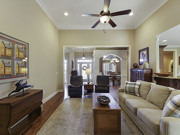 4th image of 1076 Summerstar Cir