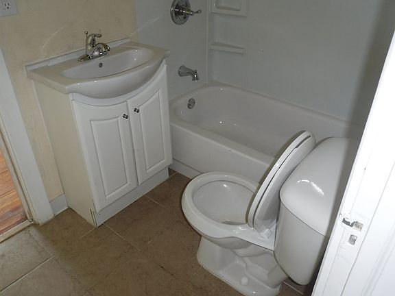5th image of 3729 N Capitol Ave