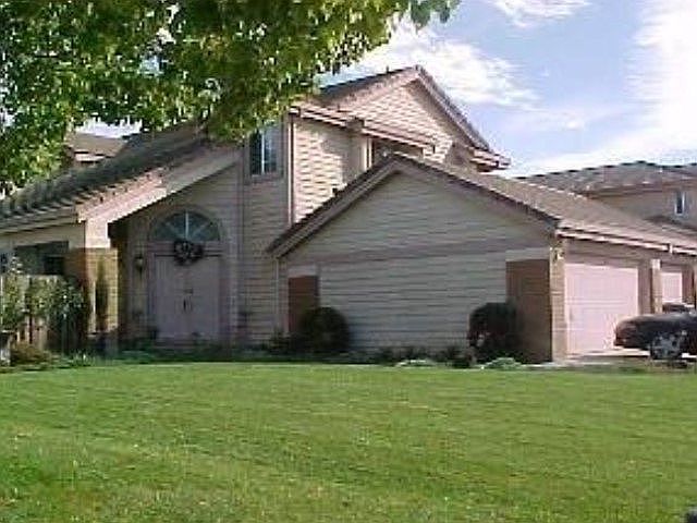 1st image of 2990 Peppertree Dr