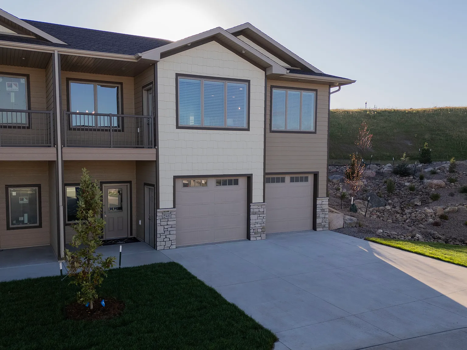 2 bed, 1470 sqft, $2,150 — Photo 1