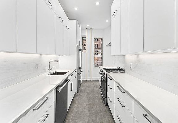 4th image of 246 W End Ave APT 2B