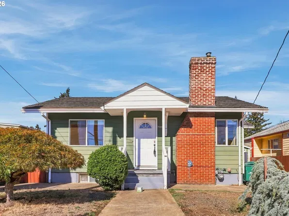 6221 NE Halsey St, Portland, OR 97213