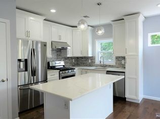 2458 5th St APT 2, Fort Lee, NJ 07024