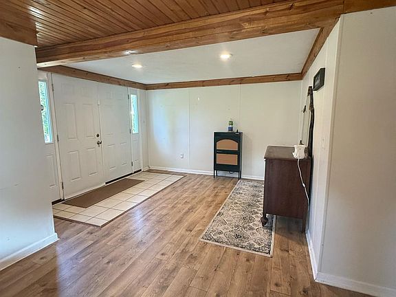 2nd image of 6621 Oakland Rd