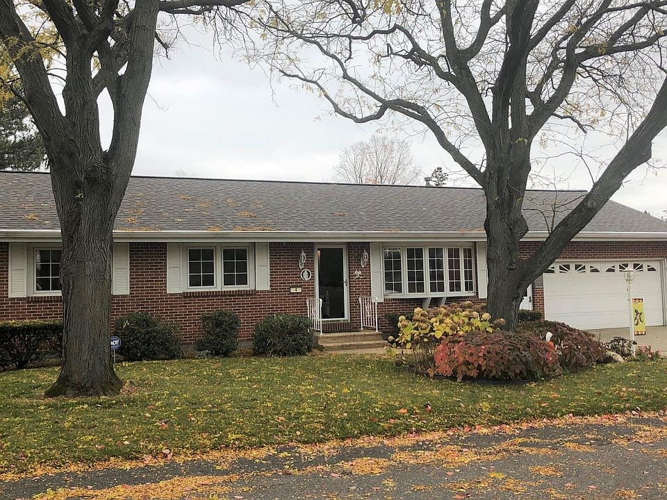 1st image of 4 Criswood Dr