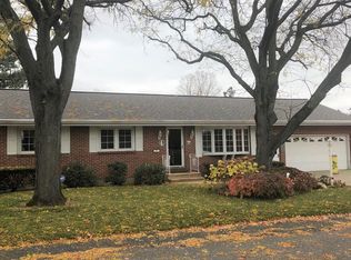 4 Criswood Dr, Albany, NY 12205