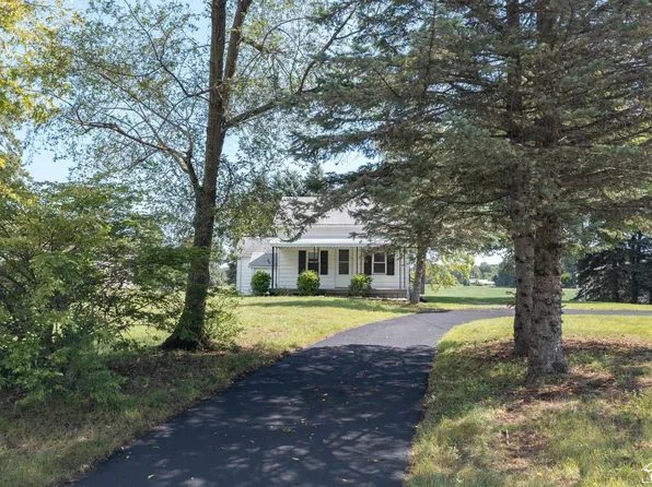 9230 Crabb Dr, Temperance, MI 48144