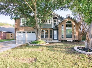 2873 Fenwick St, Grand Prairie, TX 75052