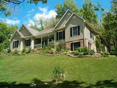 2nd image of 17 Chasewood Ln