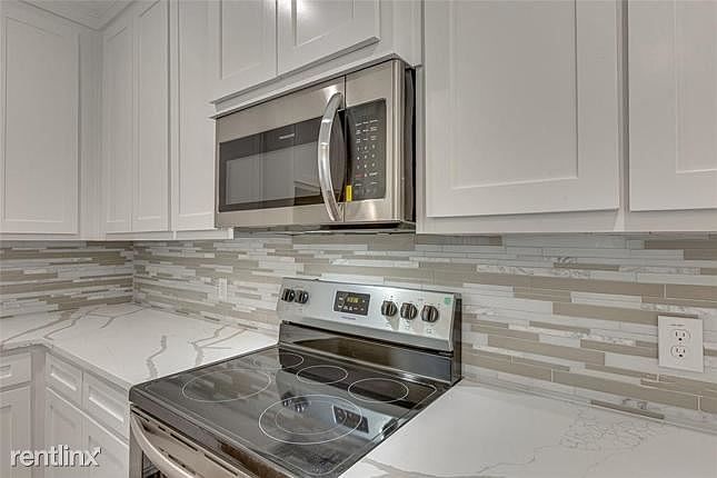 1st image of 2813R Belmont Dr