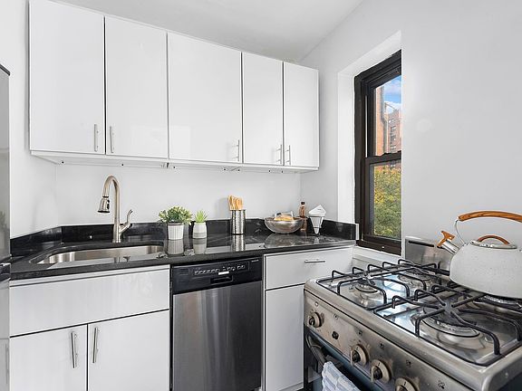 5th image of 315 E 56th St APT 4A