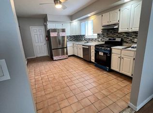 41 Grove Ave FLOOR 1, Maywood, NJ 07607