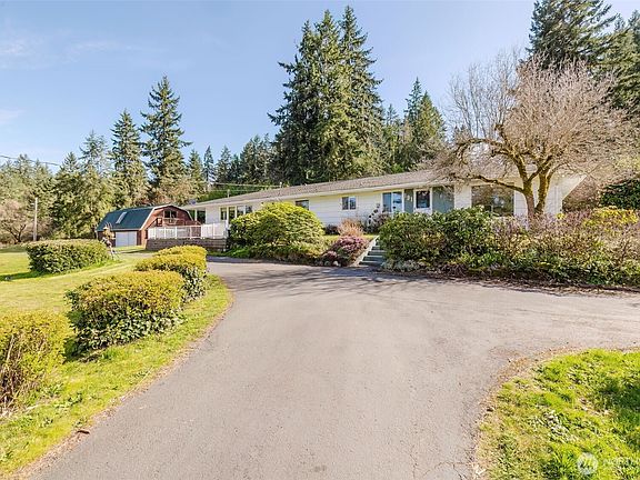 4th image of 191 NE McWilliams Court