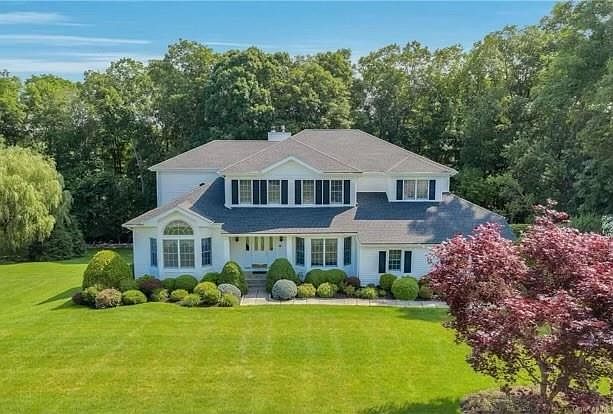 1st image of 12 Dutch Hill Drive