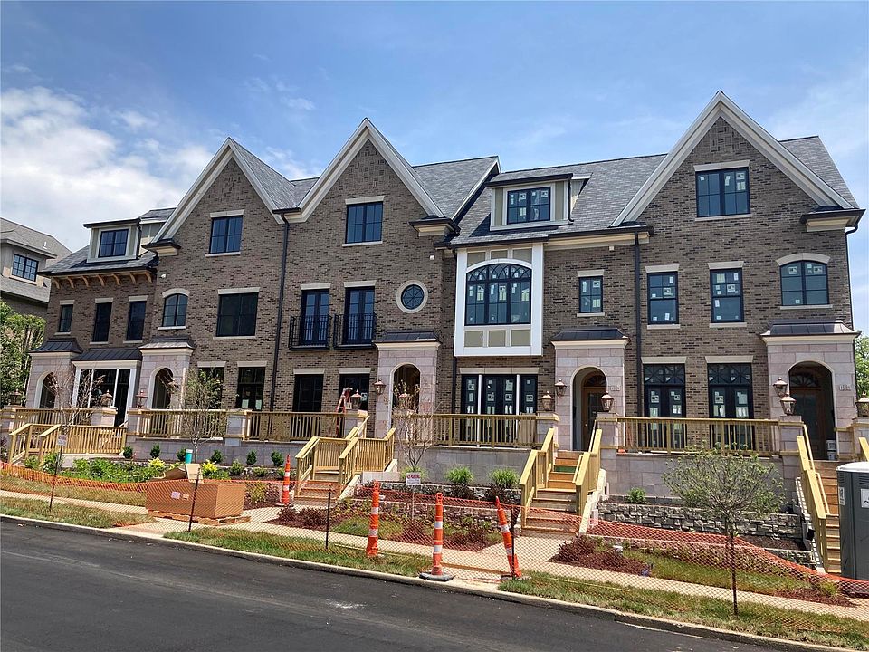 2nd image of 132 Gay Ave