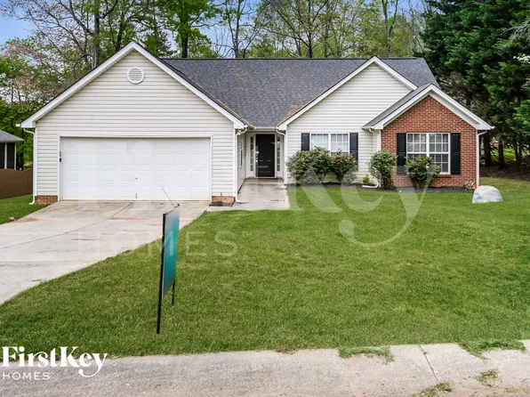 3235 Leicester Dr, Matthews, NC 28104