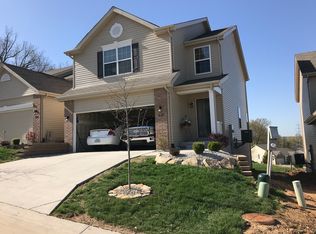 5128 Suson Ridge Dr, Saint Louis, MO 63128