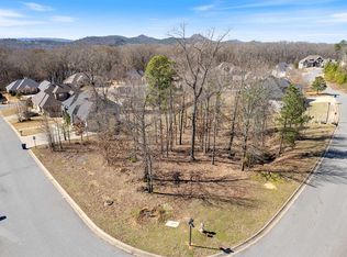 102 Arapaho Dr, Maumelle, AR 72113