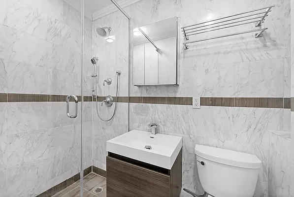 Rented by VRE | media 19