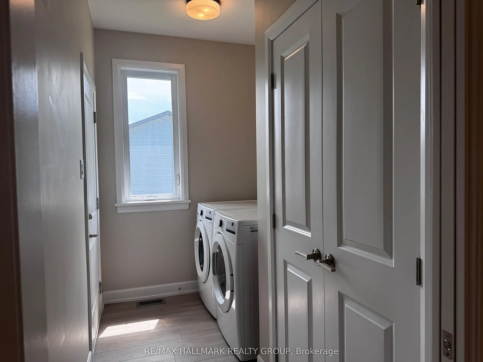 2 bed, $3,300 — Photo 4