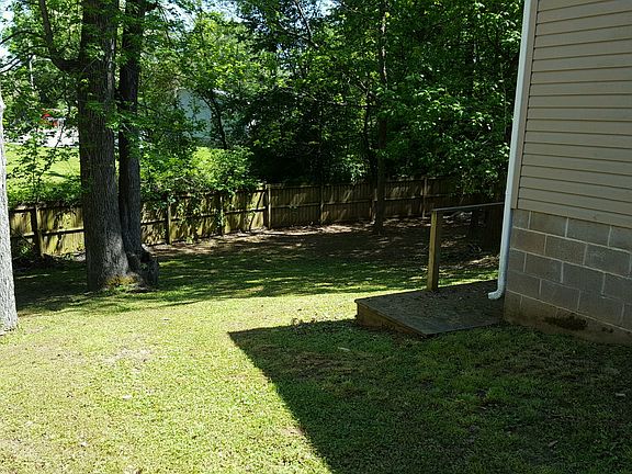 2nd image of 2924 Green Leaf Dr