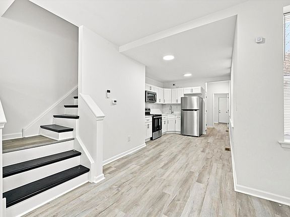 4th image of 613 N 56th St