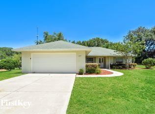 207 Shannon Ln, Lady Lake, FL 32159