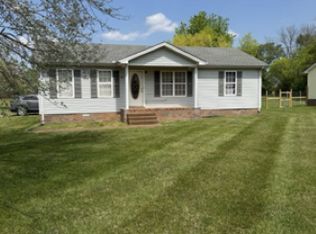 758 College St, Portland, TN 37148