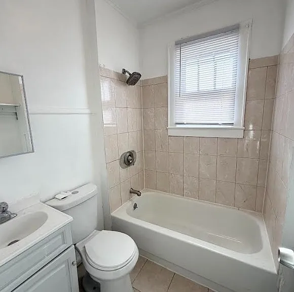 13-19 Warren St #19B1 — Photo 7
