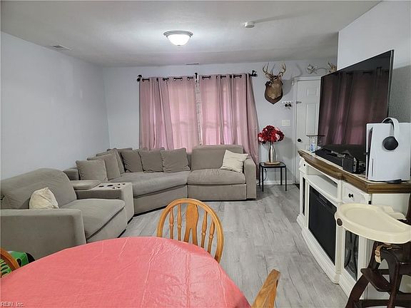 3rd image of 4217 Wake Ave