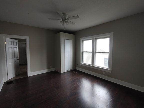 5th image of 120 E 4th St #120